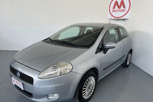 FIAT GRANDE PUNTO 1.4 GPL 3P. anno 2005 – OK NEOPATENTATI – 1 FIAT GRANDE PUNTO 1.4 GPL 3P. anno 2005 – OK NEOPATENTATI – 1