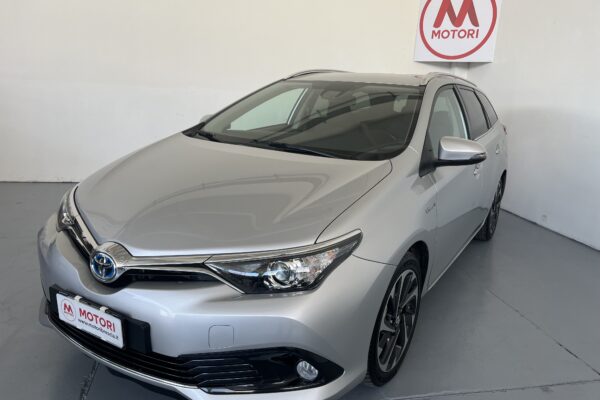 TOYOTA AURIS Touring Sports 1.8 Hybrid Lounge cvt ibrida anno 2017 – UNICO PROPRIETARIO – TAGLIANDI TOYOTA – OK NEOPATENTATI – 1 TOYOTA AURIS Touring Sports 1.8 Hybrid Lounge cvt ibrida anno 2017 – UNICO PROPRIETARIO – TAGLIANDI TOYOTA – OK NEOPATENTATI – 1